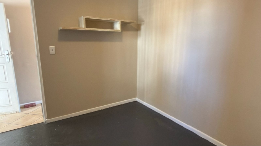 1 Bedroom Property for Sale in Van Der Stel Western Cape